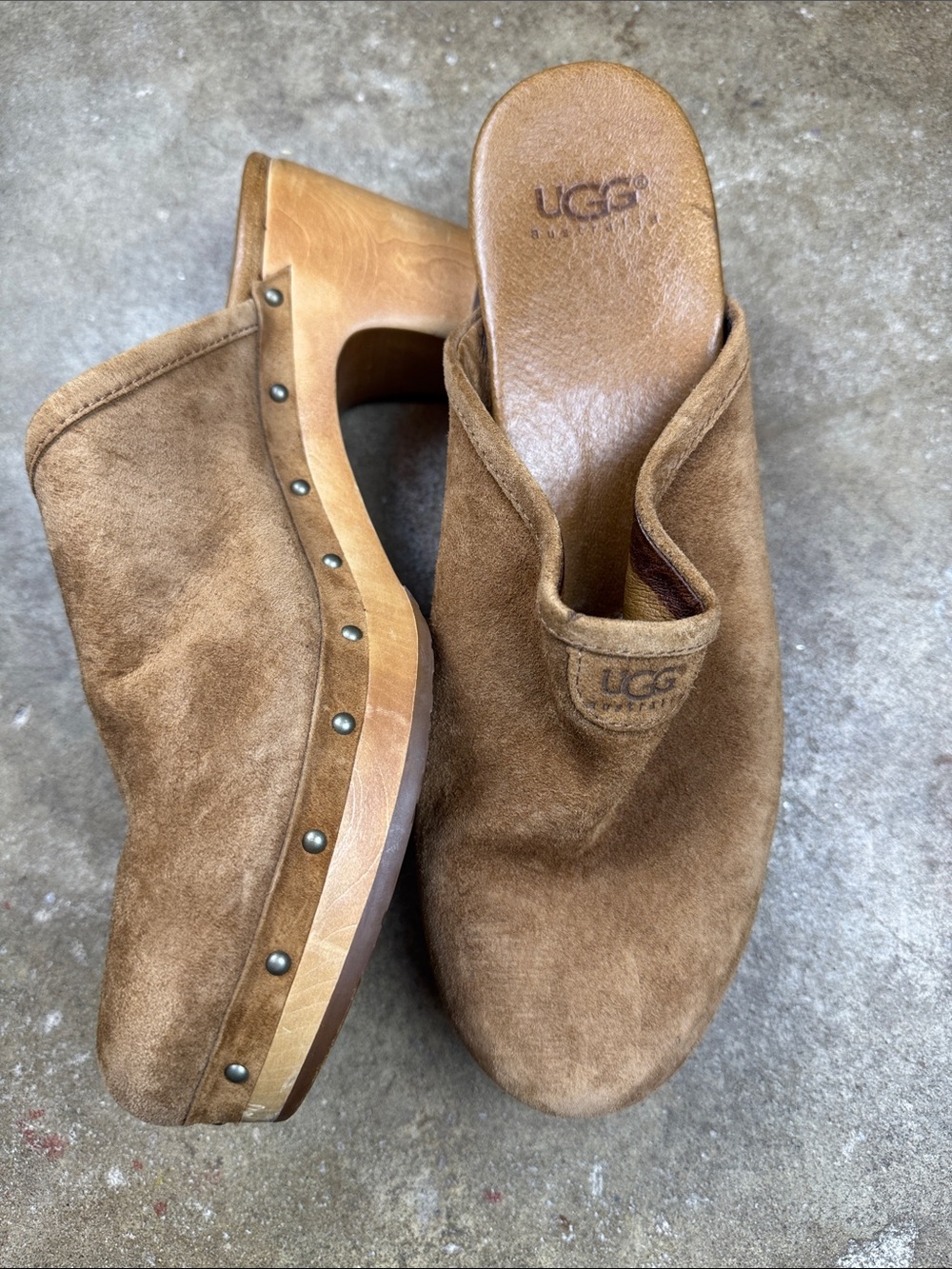 UGG Women's Tan Suede Studded Clog Mules
Size: 9